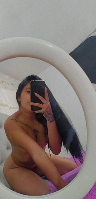 Model - Sofia assbig