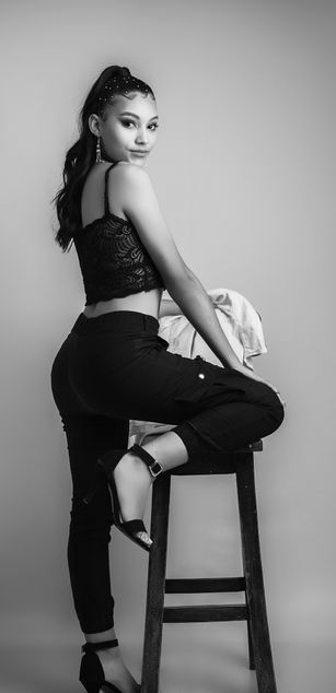 Model - Zoehade blowjob