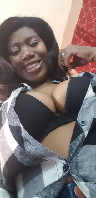 Model - Mokahontas feet