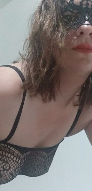 Model - AnnaZe dildo