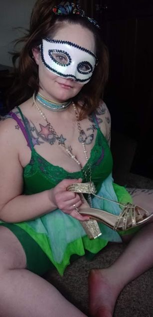 Model - Shannon Smokes deepthroat