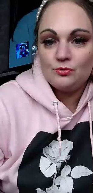 Model - Shannon Smokes deepthroat