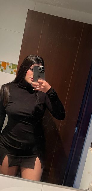 Model - Mara Castillo latina