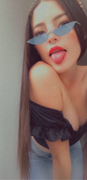 Model - AliceGrey latina