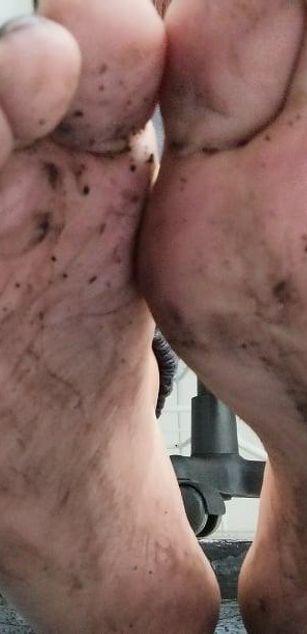 Model - FEET ADDICTION dominatrix