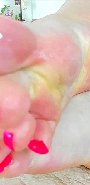 Model - BigBootyMILFSonya dirtytalk