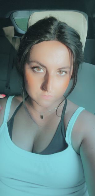 Model - Jess Anne curvy