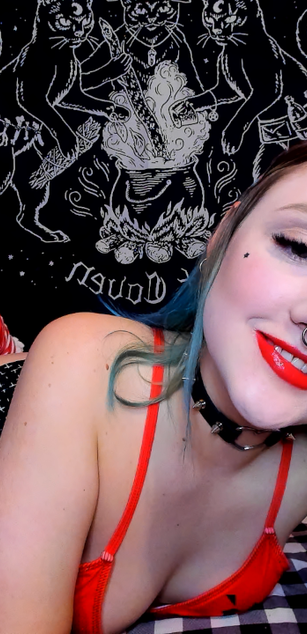 Model - Electric Witch blowjob