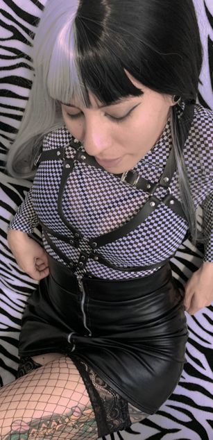 Model - Pandora Lust ass