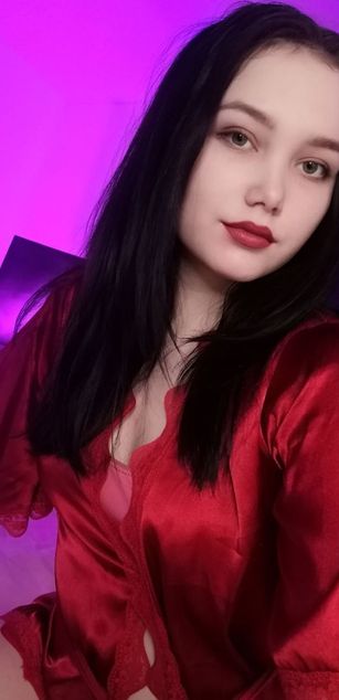 Model - Alessandra_gold tattoo