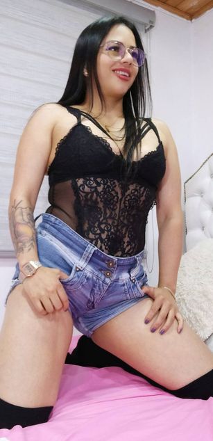 Model - Danni Jones girl