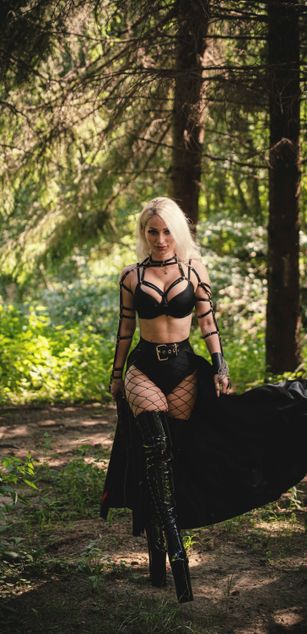 Model - MistressSarahDom femdom