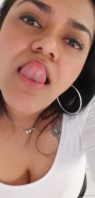 Model - LUCYKINKY latina