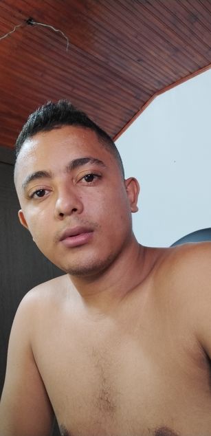 Model - smallevan uncut