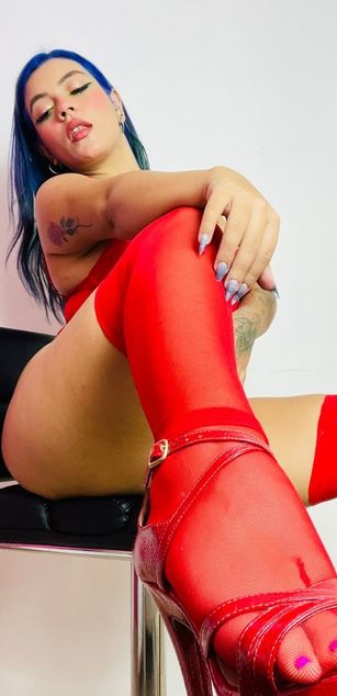 Model - Scarlett Smith deepthroat