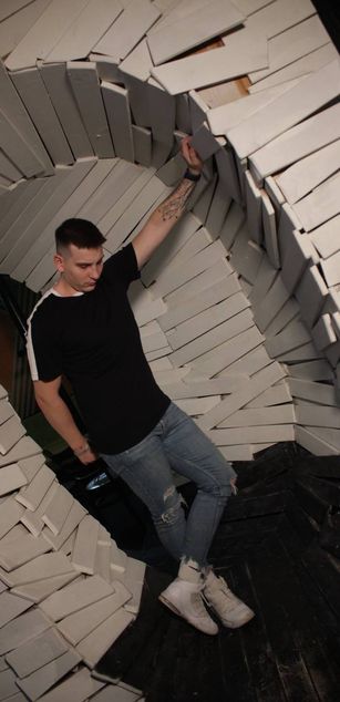 Model - Oliver_Scarface cum