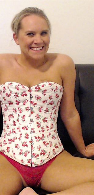 Model - The Hotty Molly roleplay