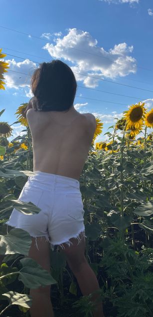 Model - Vlada blowjob