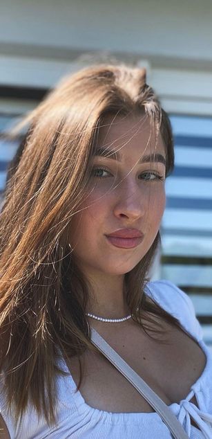 Model - Sweet girl nice