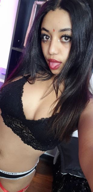 Model - miss_madie99 deepthroat