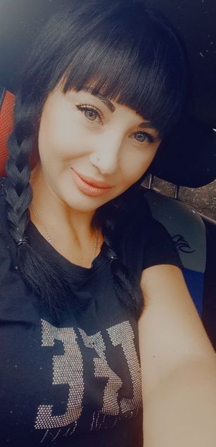 Model - Jasmine boobs