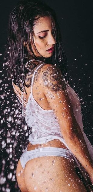 Model - Celeste Grey ass