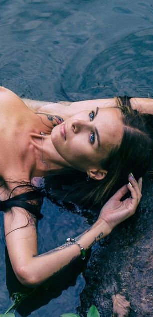 Model - Agata Bryant sexy