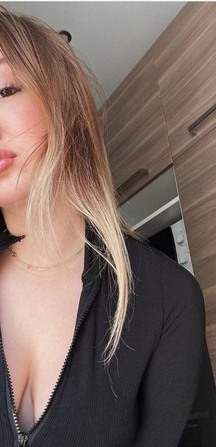 Model - Lika bigtits