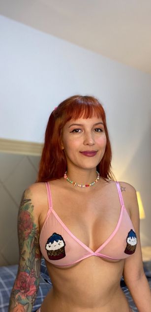 Model - Gabrielle cum