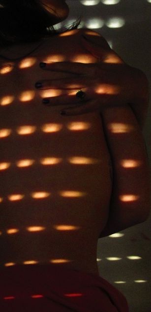 Model - Mulanlove strip