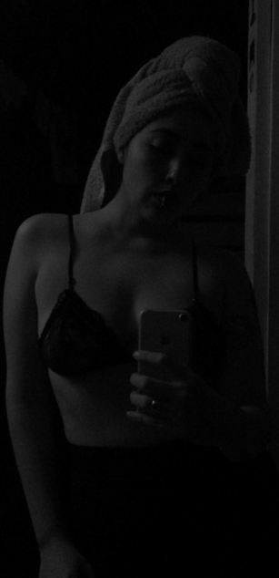 Model - Mulanlove strip