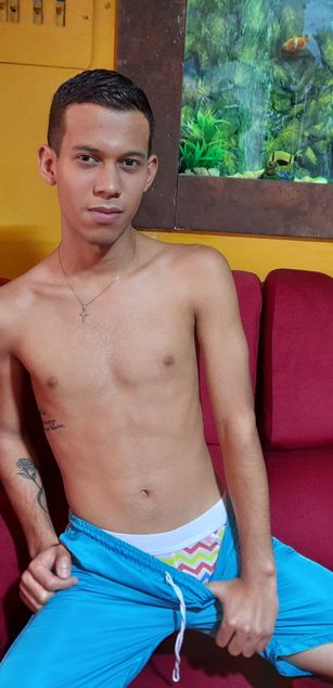 Model - luc_and_mathy ass