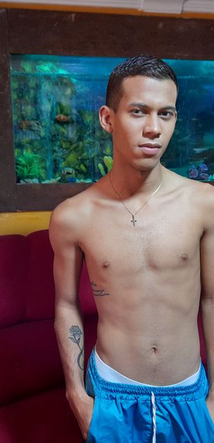 Model - luc_and_mathy ass