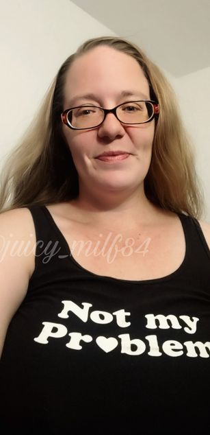 Model - Miss Rae milf