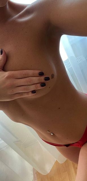 Model - EmmaRuby sexy