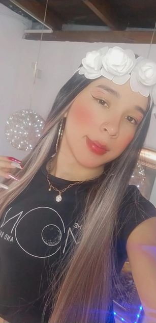 Model - salomenaughty69 kinky