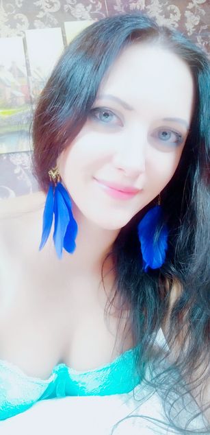 Model - Selina Moon blowjob