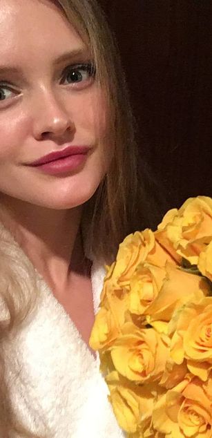 Model - Belle_White beautiful