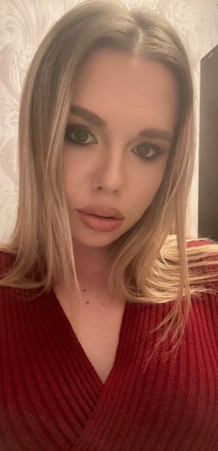 Model - Miss Naomi deepthroat