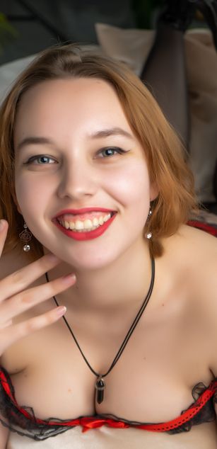 Model - PreggyLily dildo