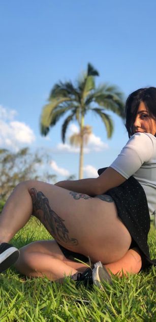 Model - Lilith Rosee deepthroat