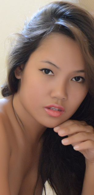 Model - HoneySriracha 2