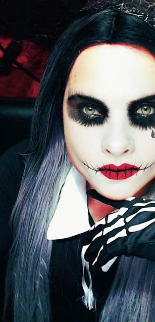 Model - Camila Carrington dominatrix