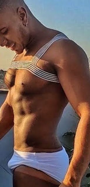 Model - Fernando Ferraz nipples