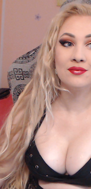 Model - Miss Lexy Gold fetish