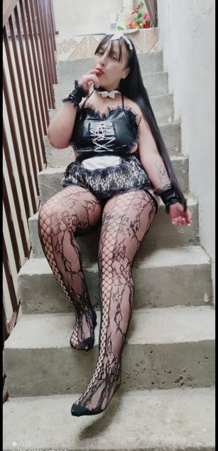 Model - AngelyDirtySquirt deepthroat