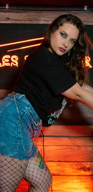 Model - Charlotte Parker deepthroat