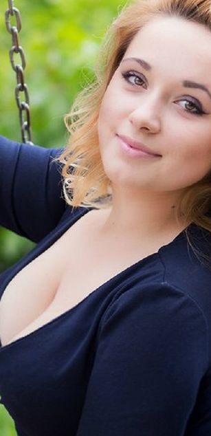 Model - Daria Horolskaia askme