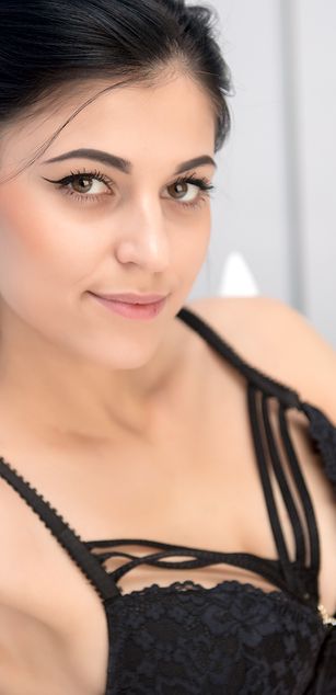 Model - CuteGirl_4U bigtits