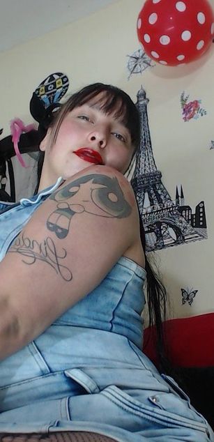 Model - AngelyDirtySquirt deepthroat